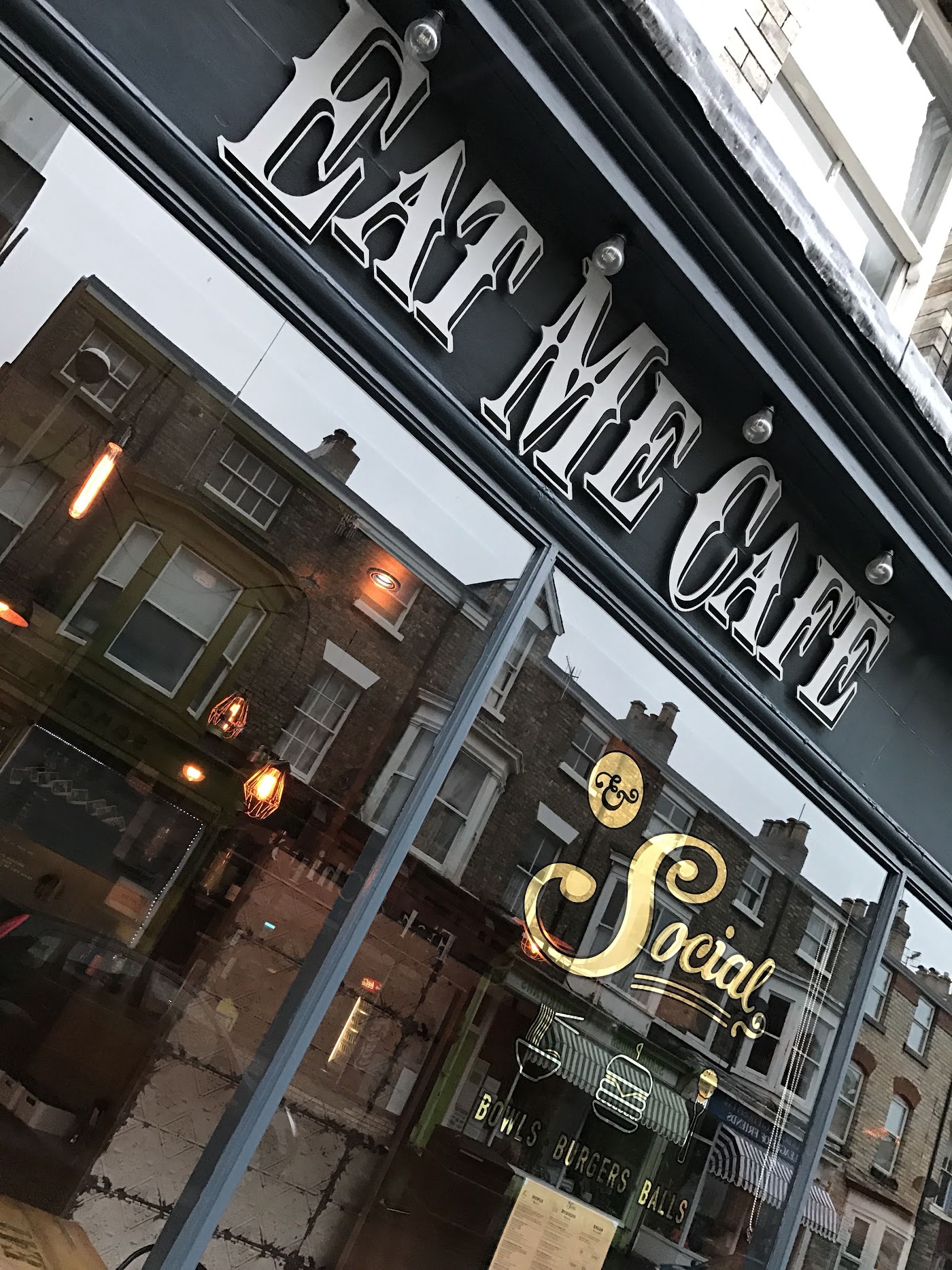 Eat Me Cafe & Social shopfront, Scarborough